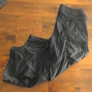 Lululemon crop athletic pants